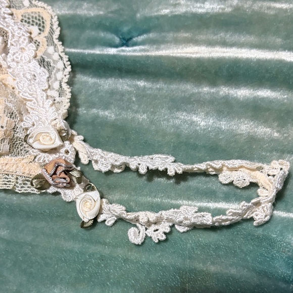 Vintage ivory lace nightgown by Claire Pettibone • Size XS • Pre-owned - Picture 5 of 8